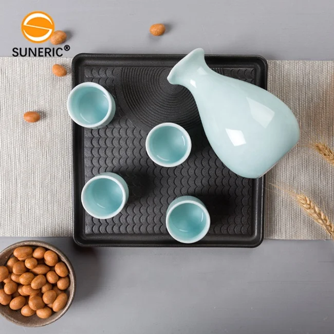 High Quality Household Porcelain Japanese Sake Bottle Wine Pot Serving Ceramic Sake Set With Cups
