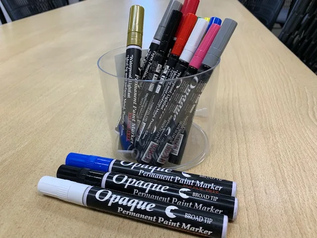 High opaqueness colorful low price whiteboard pen paint marker