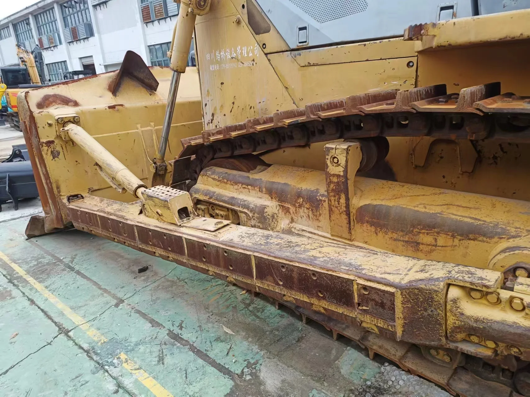 Высокопроизводительный Подержанный бульдозер Komatsu низкий расход топлива используемый гидравлический D155