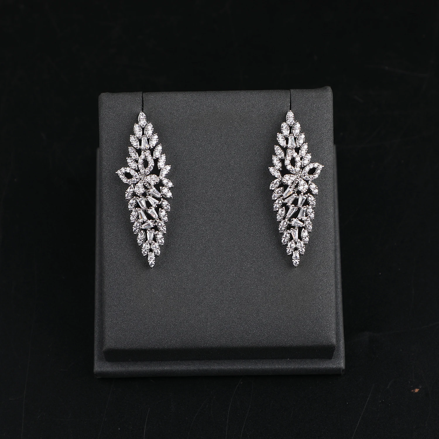 Factory direct sale 24K gold white AAA cubic zircon India Dubai Nigeria jewelry set for bridal