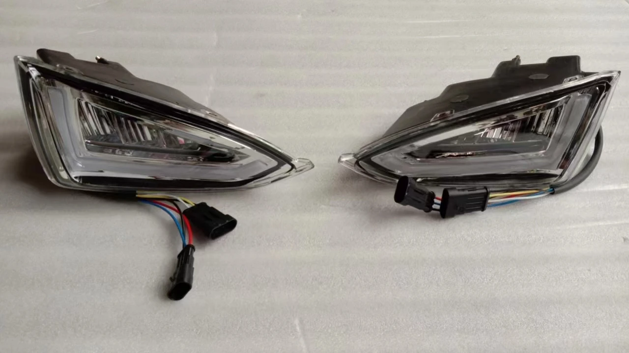 Hot Sale Chinese Supplier Price Cheap 4 Seater Lifted Electric Golf Cart LED Headlights