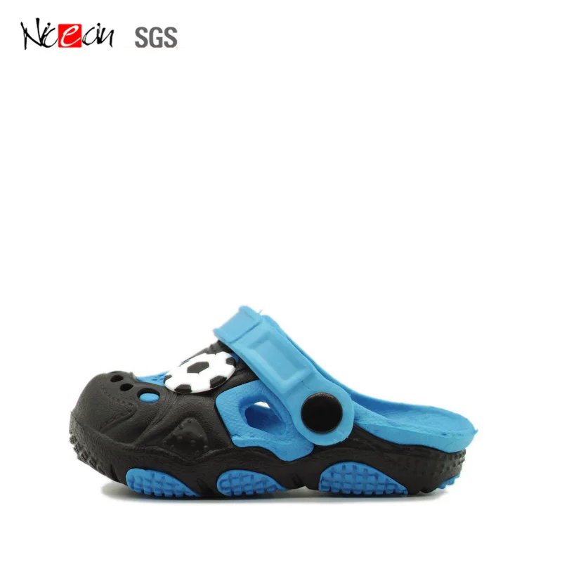 Распродажа, садовая обувь для мальчиков EVA, украшение для футбола, сандалии для сабо