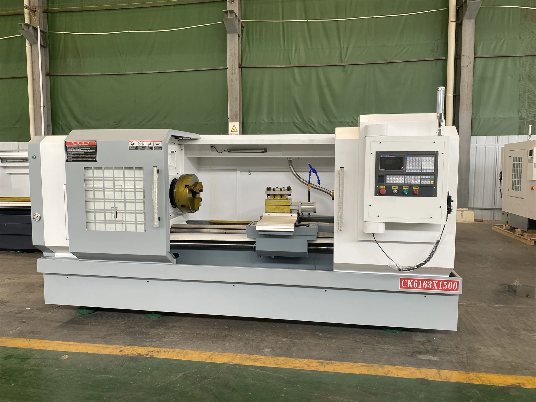 CNC lathe CK6163 metal machine flat bed three-speed frequency  horizontal CNC lathe