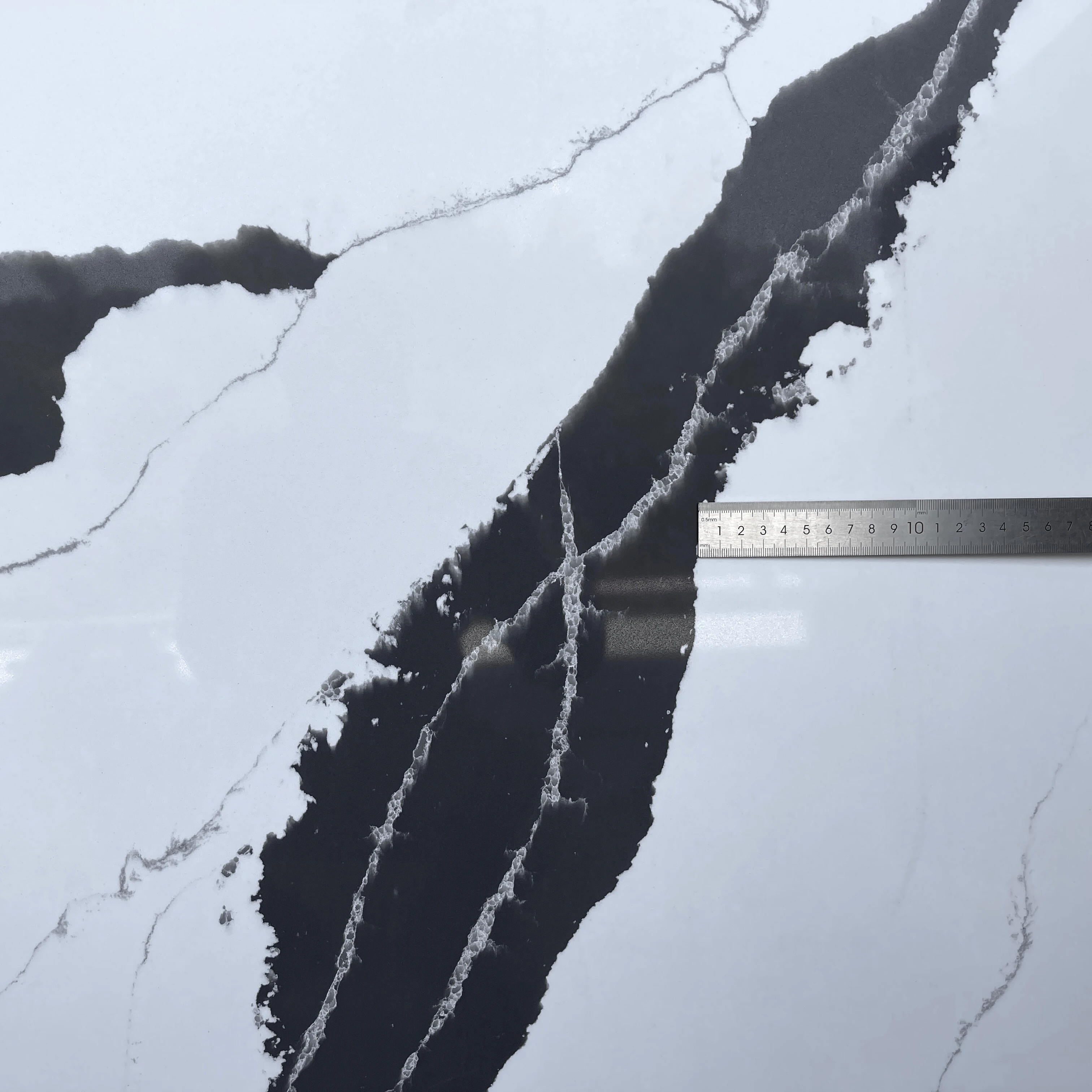 Panda white quartz stone artificial quartz for kitchen countertops island top marble look for step stair home decoration