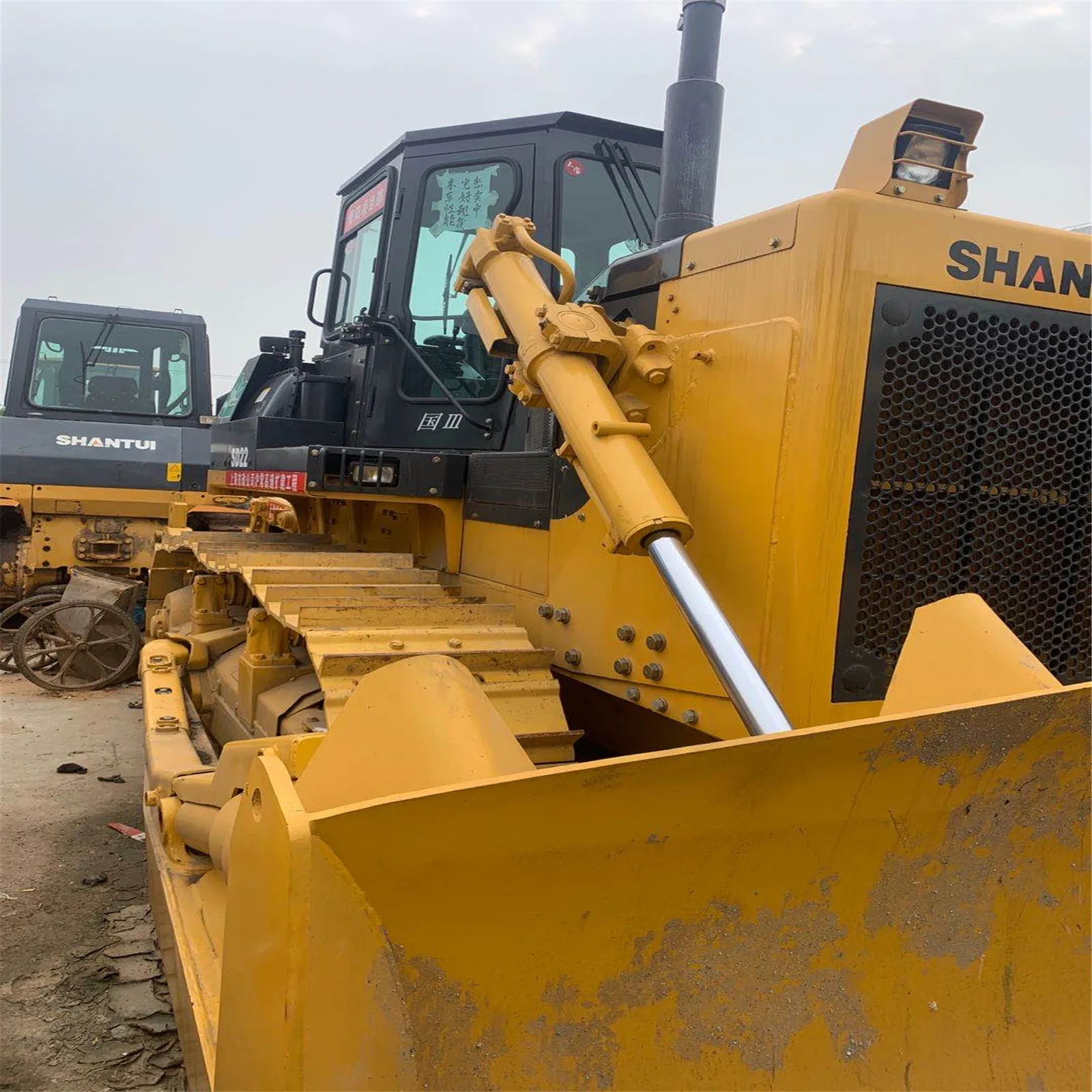 Used Shantui  SD22 bulldozer construction machinery China low price, used bulldozer SD22 SD32 D7G D7R D6D for sale