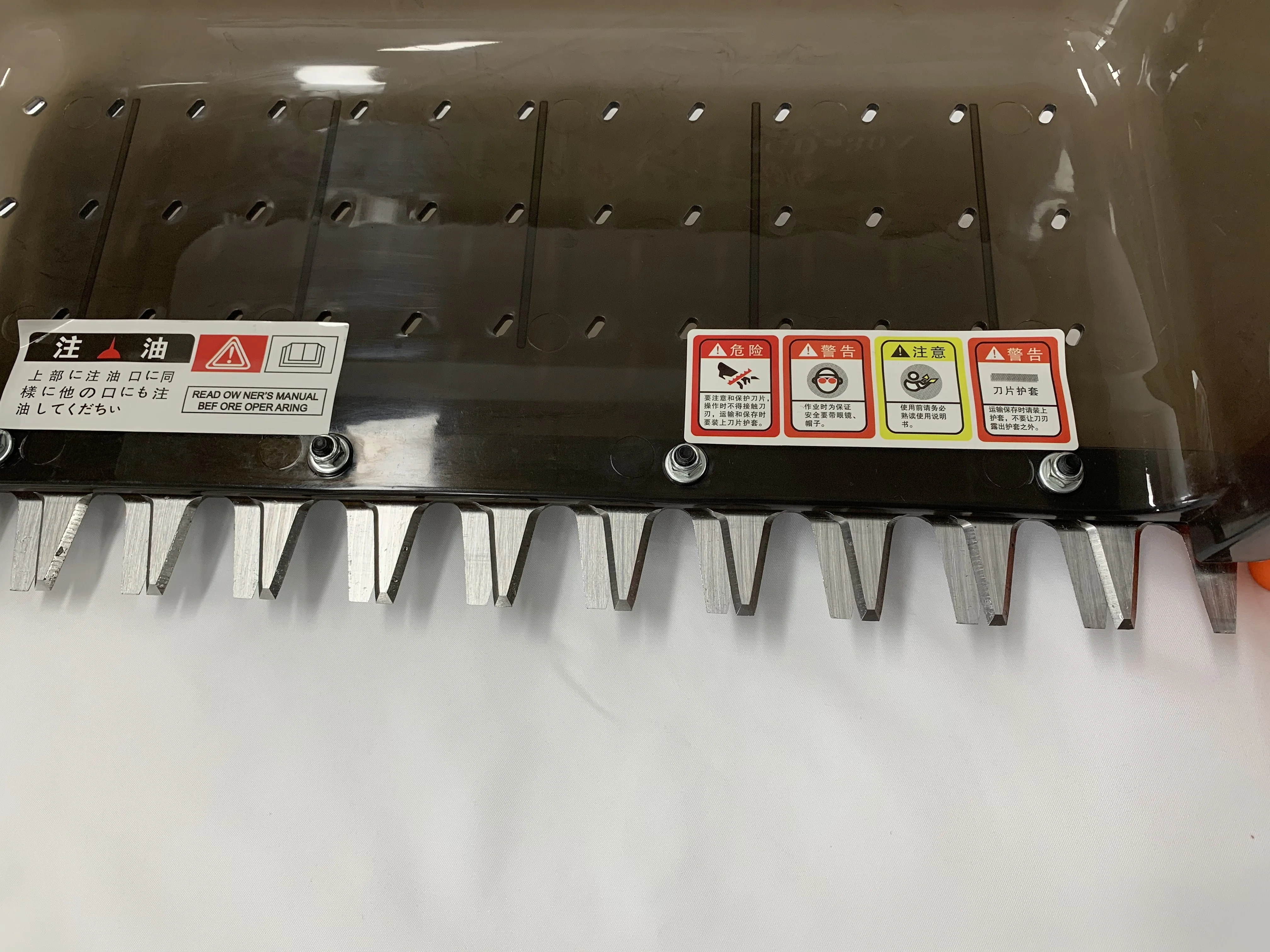 Mini Electric One Man Tea Harvester Battery Operated Tea Harvesting