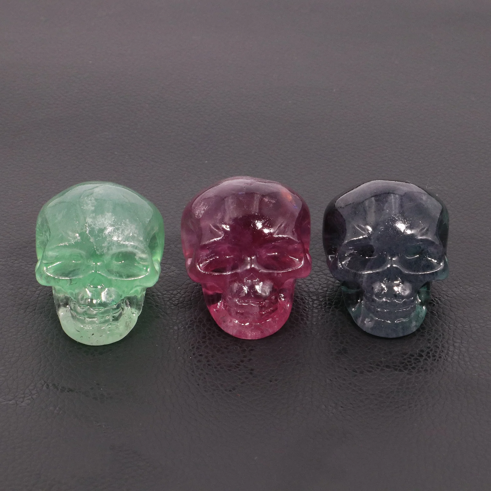 1pc natural hand carved skull Fashion fluorite crystal skull for home decoration Halloween gift office collection