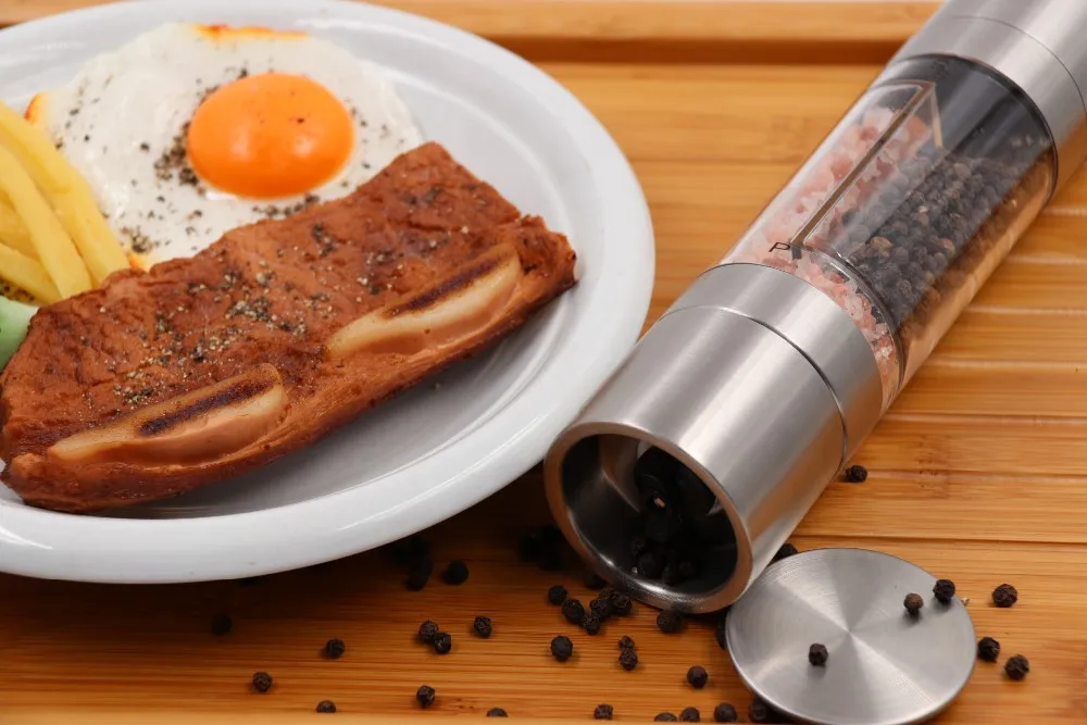 Kitchen supplies seasoning bottle 2 In 1 salt and pepper grinder black pepper mill grinder