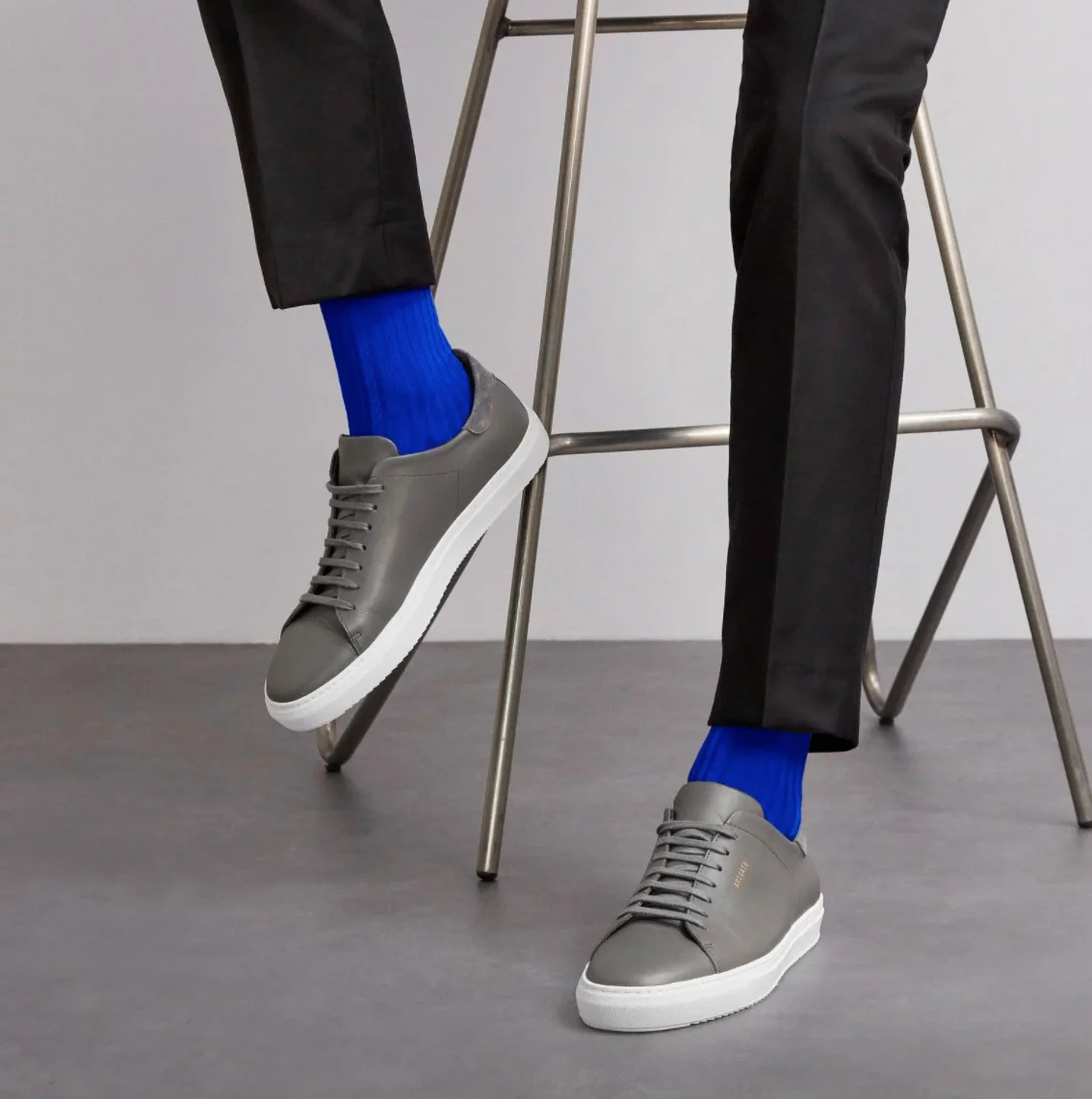 TA24428 Wholesale Top Quality Egyptian Cotton Mens Soft Durability Blue Embroidery Dress Business Socks