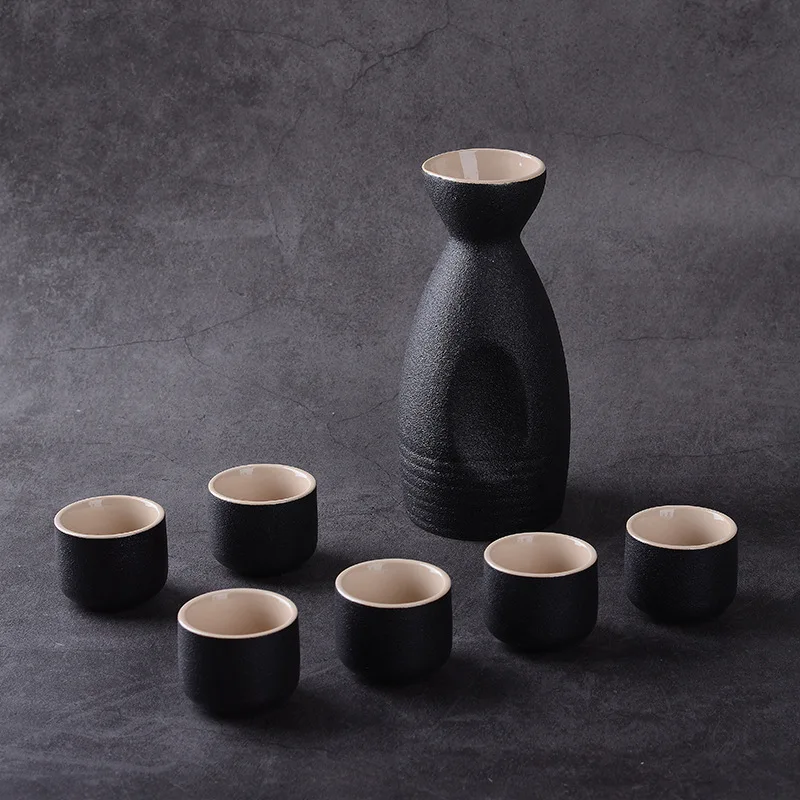 New Product Japanese Wine Pot Black Ceramic Round Sake Set Ceramic Wine Set Wine Sake Cup with Bamboo Tray for Gift Home