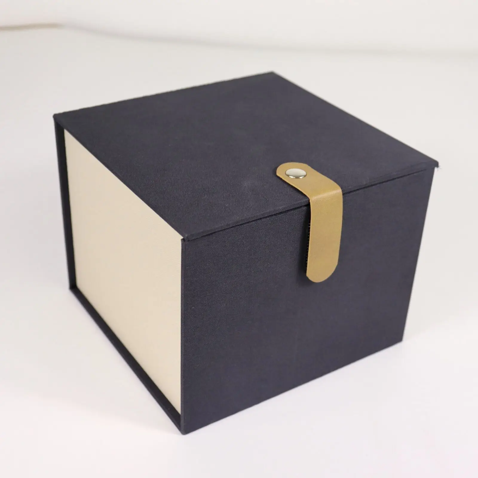 2024 новая жизнь и дизайн коробки для часов на заказ из хлопка и льна для роскоши и посвящения часов