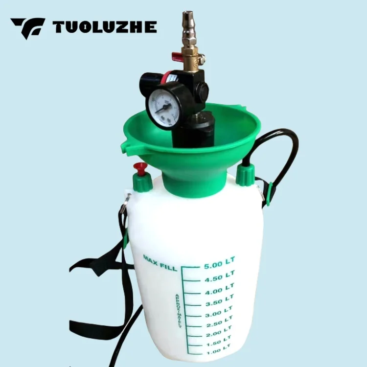 Car gearbox oil replacement machine refueling kettle plastic 5L pneumatic oil injector