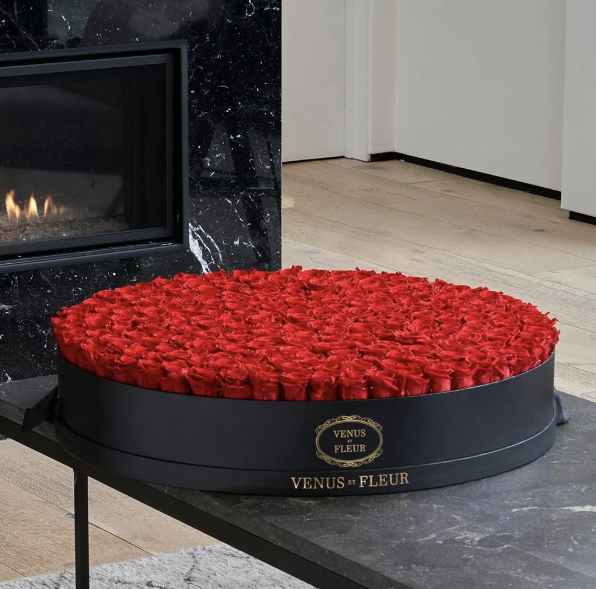 Customized High Quality Luxury Dome Shaped Preserved Roses Round Paper Flower Gift Box