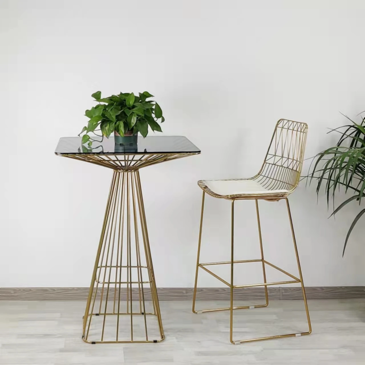 Top Quality And Good Price Wholesale Retro Accent Hotel Antique Metal Bar Chair