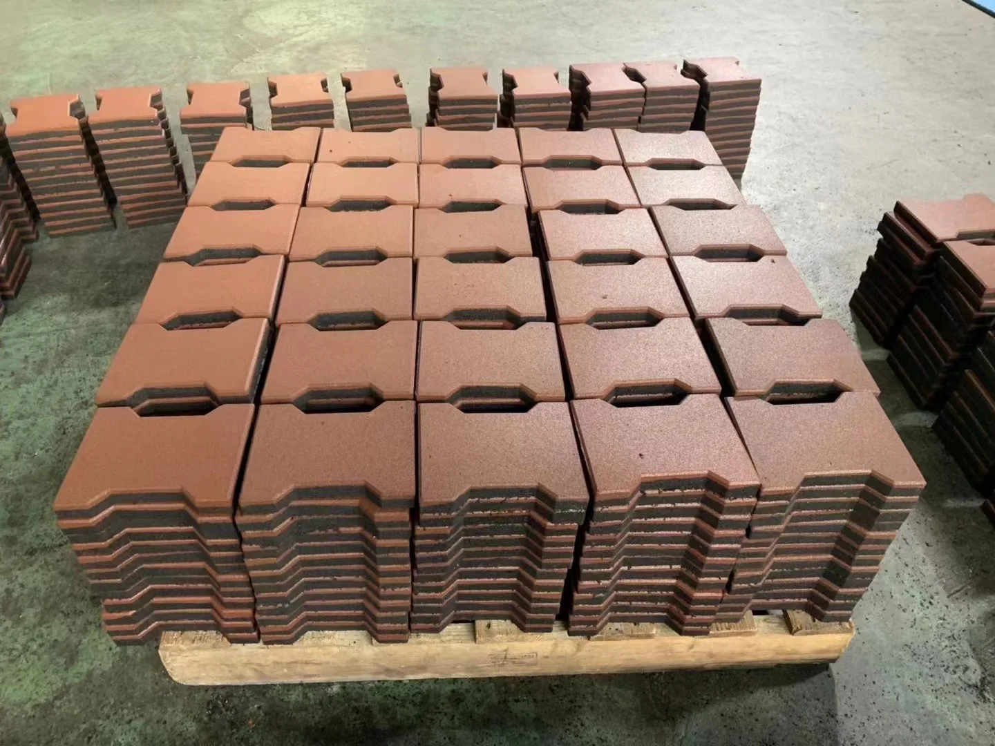 Support custom  equine interlock horse barn dog bone rubber paver flooring tile for horse stable