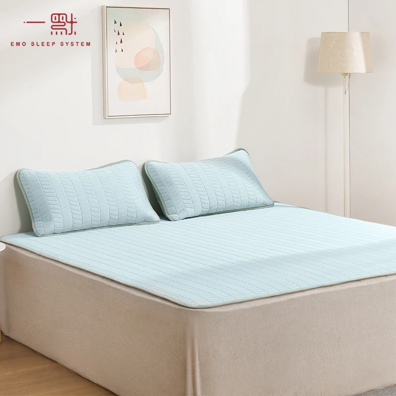 
manufacturer wolesale latex foam mattress pad ice fiber cooling mattress pad cooler in summer 