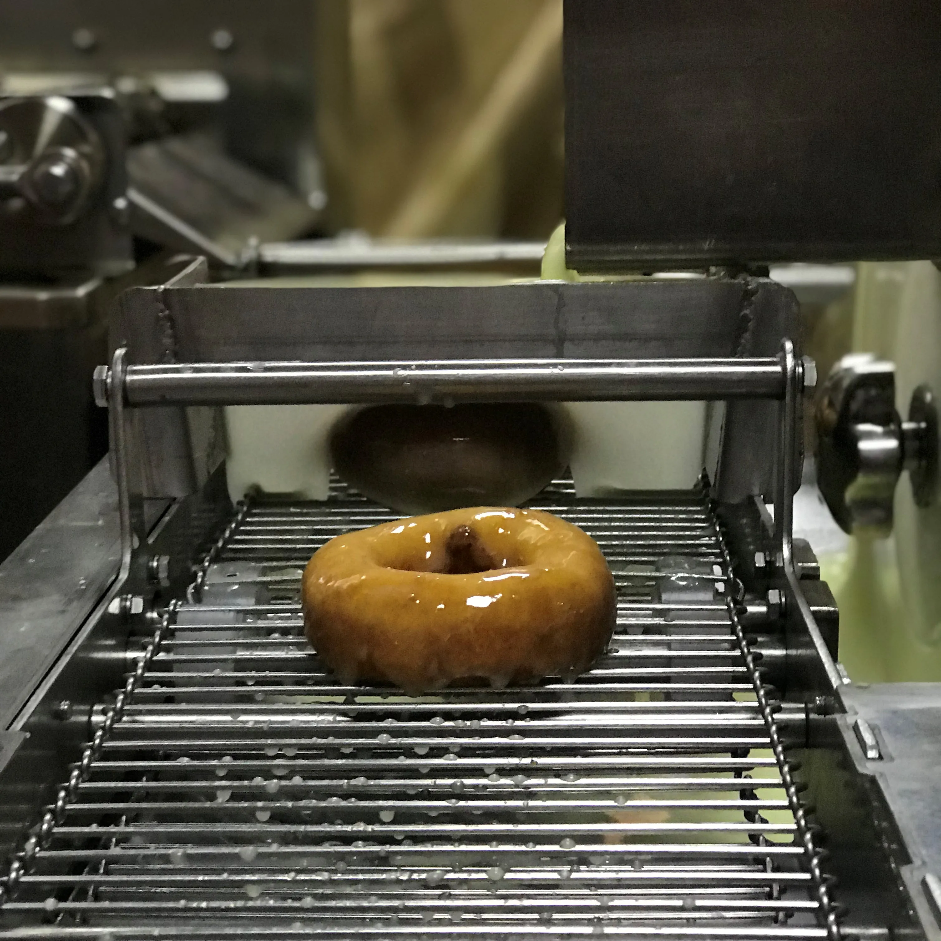 Hot selling automatic mini donut making machines in Shantou