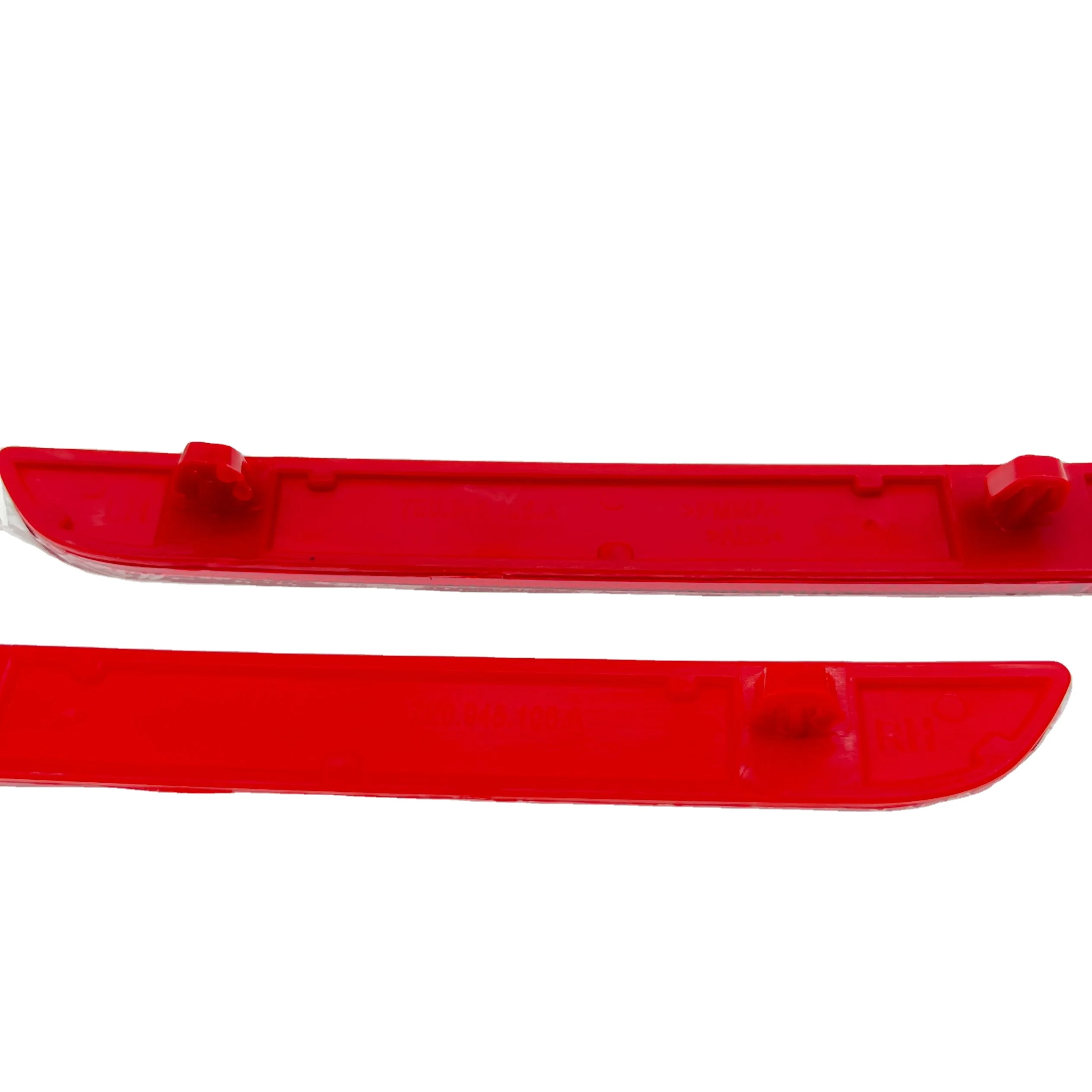 7E0945105A NEW  REAR BUMPER RIGHT REFLECTOR 7E0945106A FOR VOLKSWAGEN TRANSPORTER T5 2010-2015