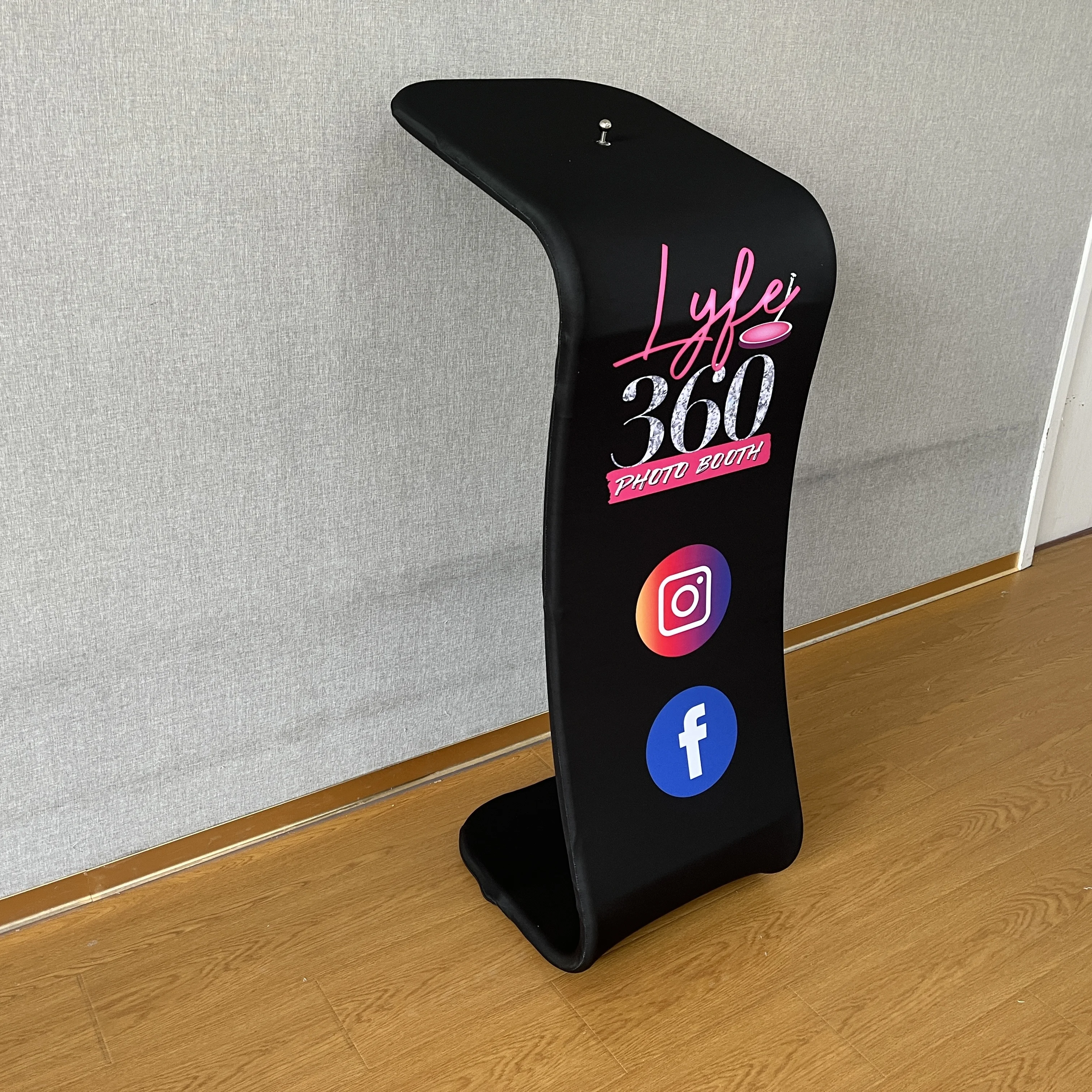 Custom Printed Aluminum Alloy iPad Sharing Station Stand for Photo Booth