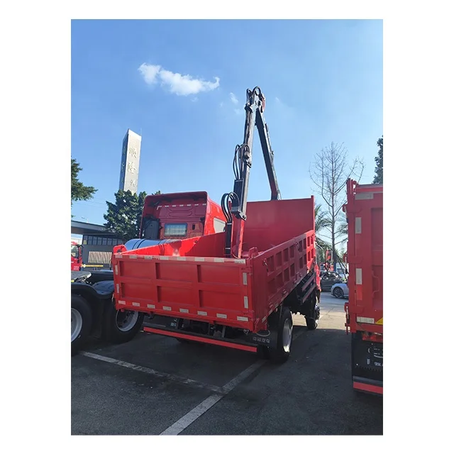 CNJ New Diesel Off-Road Garbage Truck with Euro 5 Emission Thick and Durable Body Wood Grabbing Machine