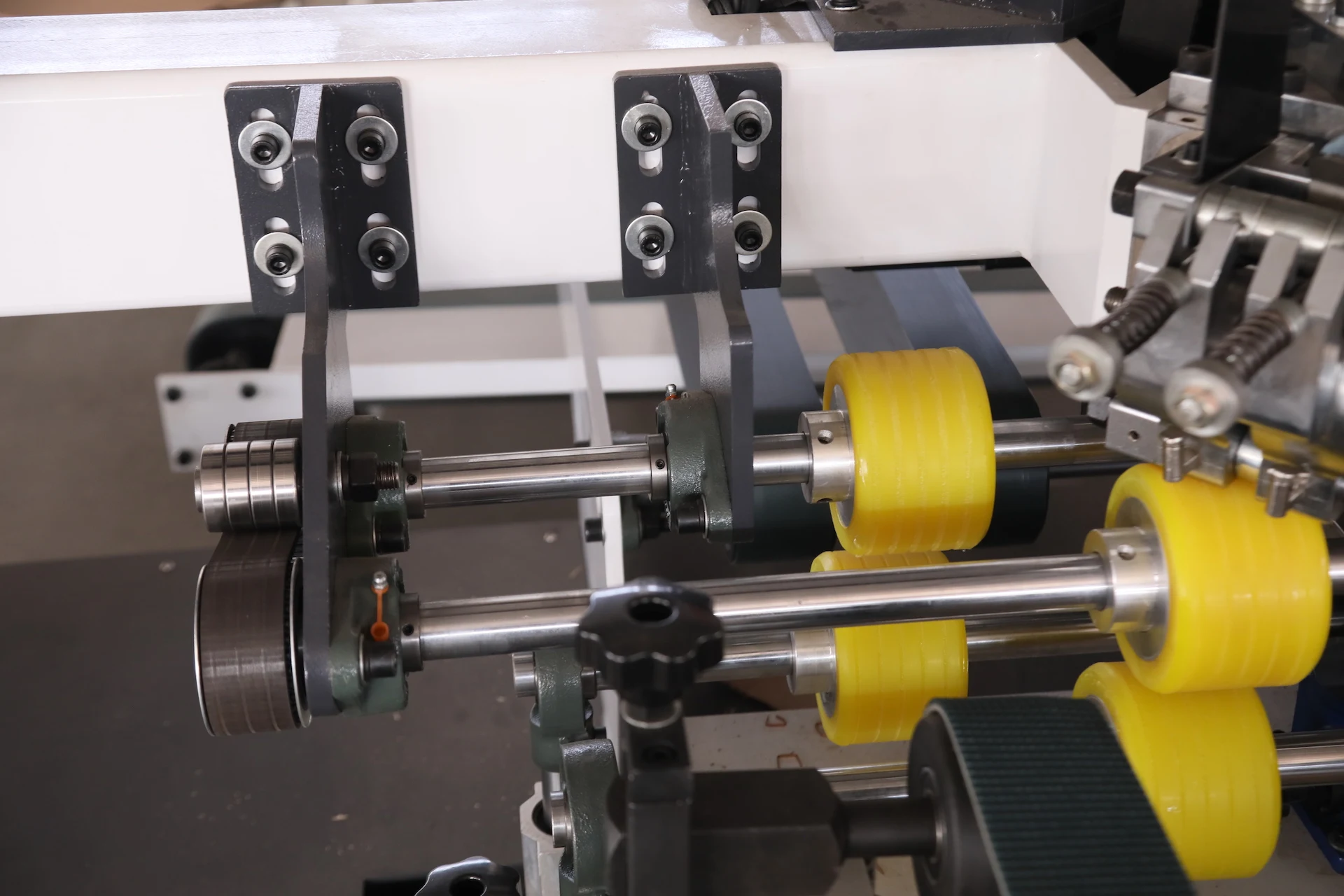 Automatic Carton Folding Gluing Cardboard Boxes Forming Making Machine