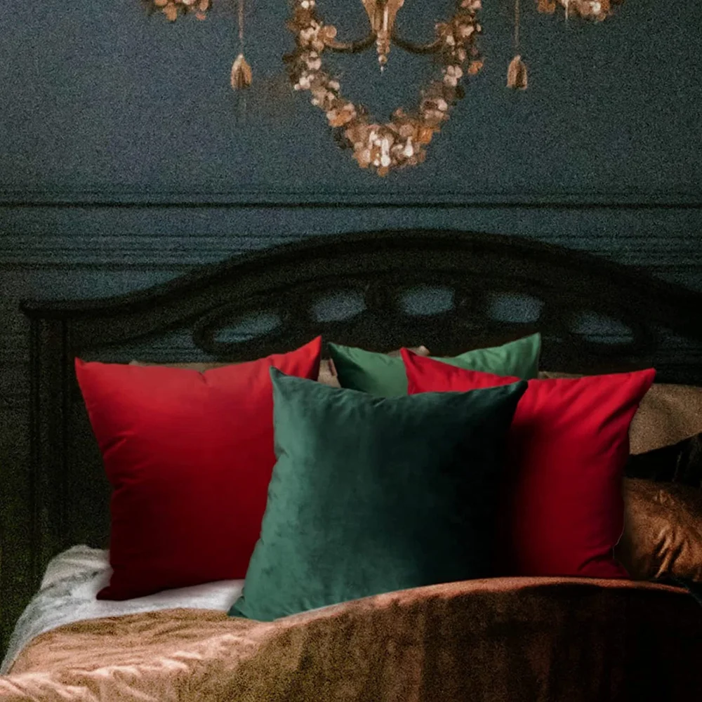 High-quality classic soft velvet fabric Christmas colorsThrow Pillow Covers for Sofa Couch Living Room Bedroom 18x18inch