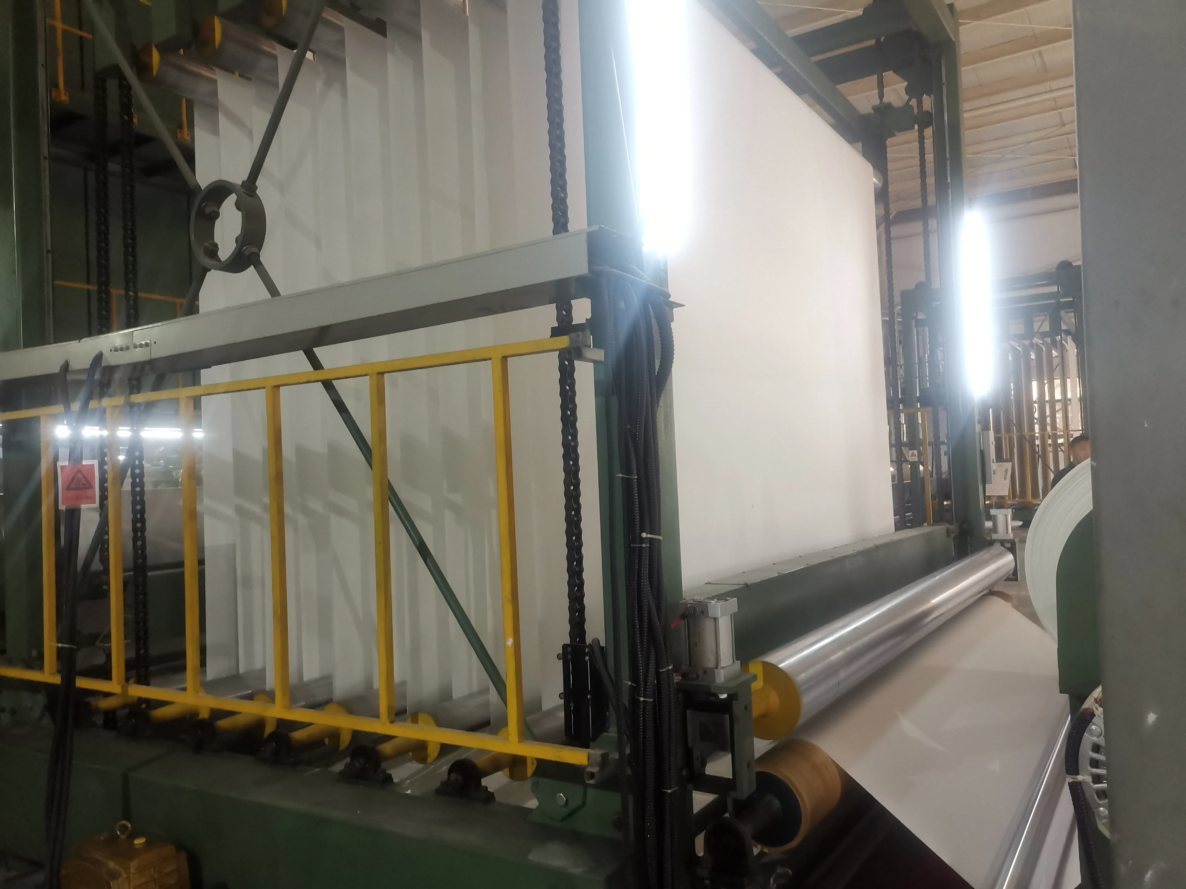 Промышленный 1300D 1050 gsm 1250 Блэкаут ПВХ брезент белый строительный растягивающийся мембранный структурный