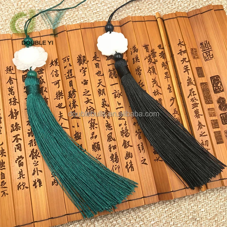 Wholesale handmade polyester lucky white jade lotus Chinese knot tassel