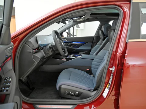 2024 new model BM W i5 electric car eDrive 35 L 526km BM W i5 uesd car