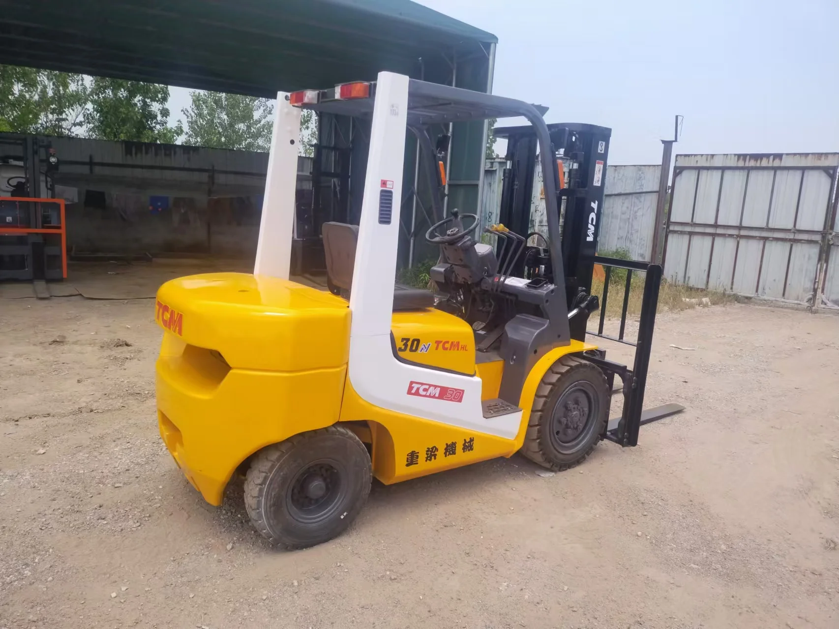 Mini TCM30 Forklift with Side Shift Used Cheap Price 2ton 2.5ton 3ton 3.5ton 5ton Diesel Engine Core Components Motor Gear