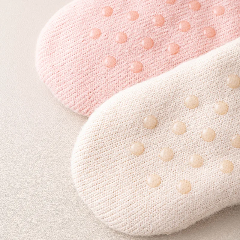 Warm Fuzzy Sherpa Lined Grip Socks Adult House Shoes Knitted Floor Slippers Barefoot Socks for Women Non-Slip Men Slippers Socks