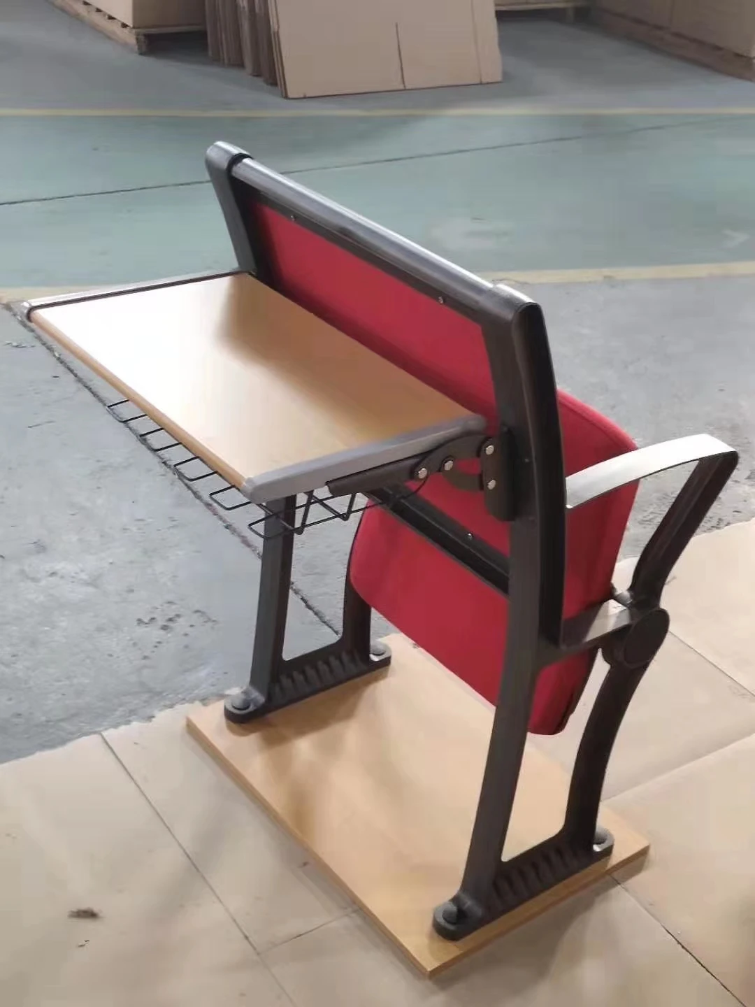 Modern Autorium Chair Wholesale Padded Stackable Interlocking for Theater Cinema Hall Church Use Durable Wood Metal Steel Leg
