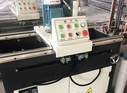 Автоматический точильный станок для ножей