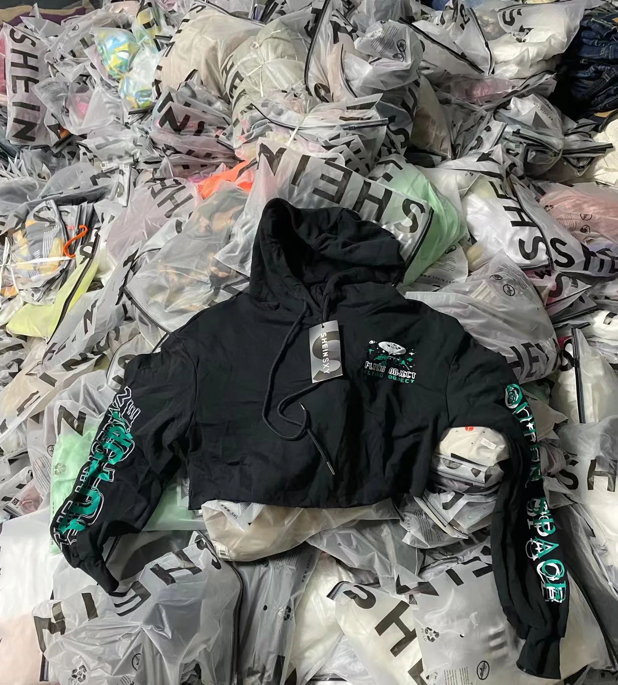 Women Bales Clothes Stocked Wholesale Bulks Brand New Bales Clothes