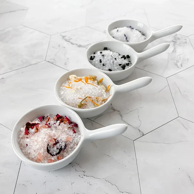 Custom Bottle Container Bath Salts Soak Natural Scented Pink Himalayan Dead Sea Bath Salts Epson With Flowers