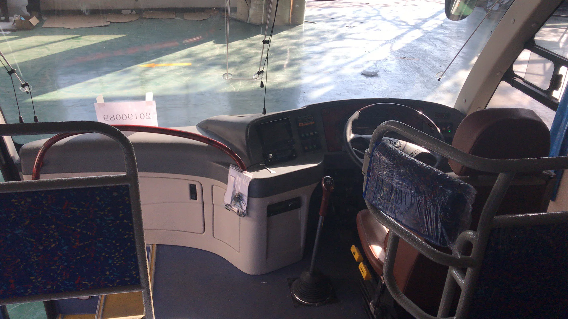 Cheap price of New design coach bus 35 seats RHD tourist bus