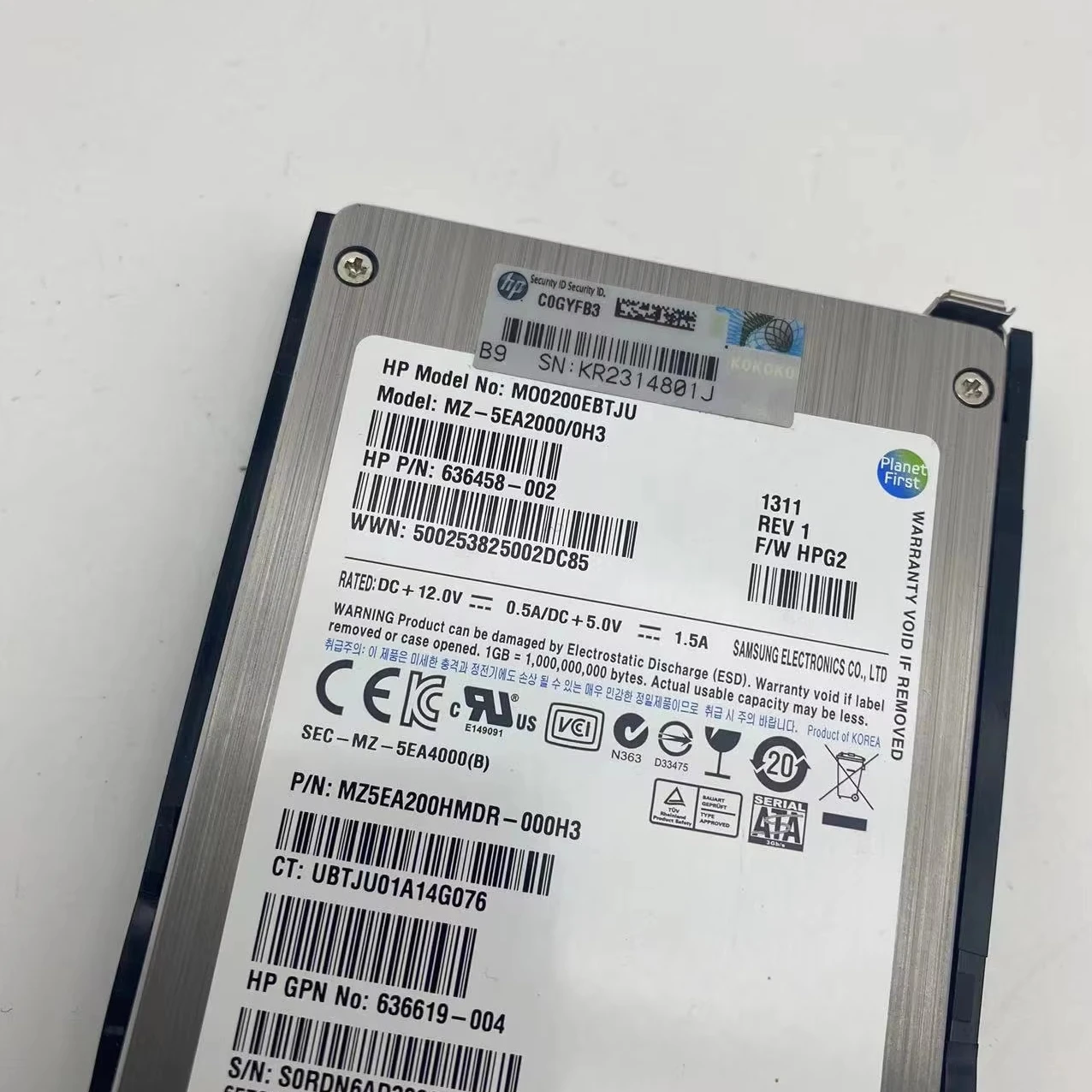 636458-002 200 ГБ MLC SATA 3 Гбит/с Горячая замена 2,5 дюймов SSD