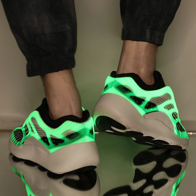 
Yeezy 700 V3 Athletic Performance Gym Sneakers Walking Shoes Stylish Breathable Sport Shoes for men 