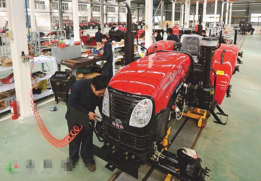 Highly efficiency automatic tractor assembly line