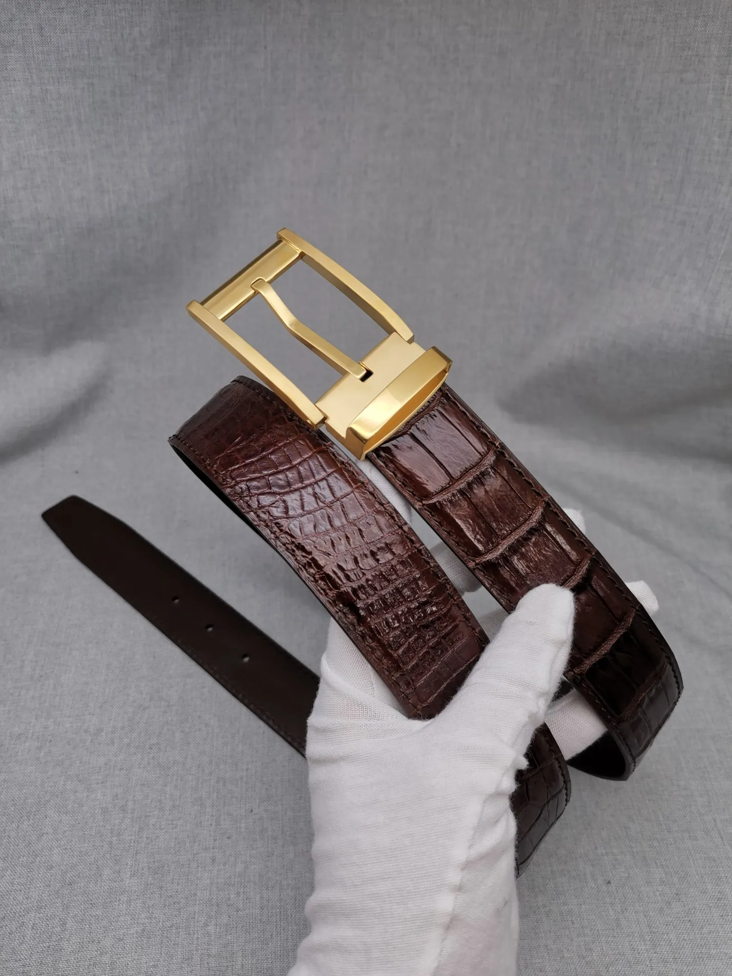 Customized Alligator Skin Crocodile Men women Belt Durable Quality  Belt with Cow Skin Bottom