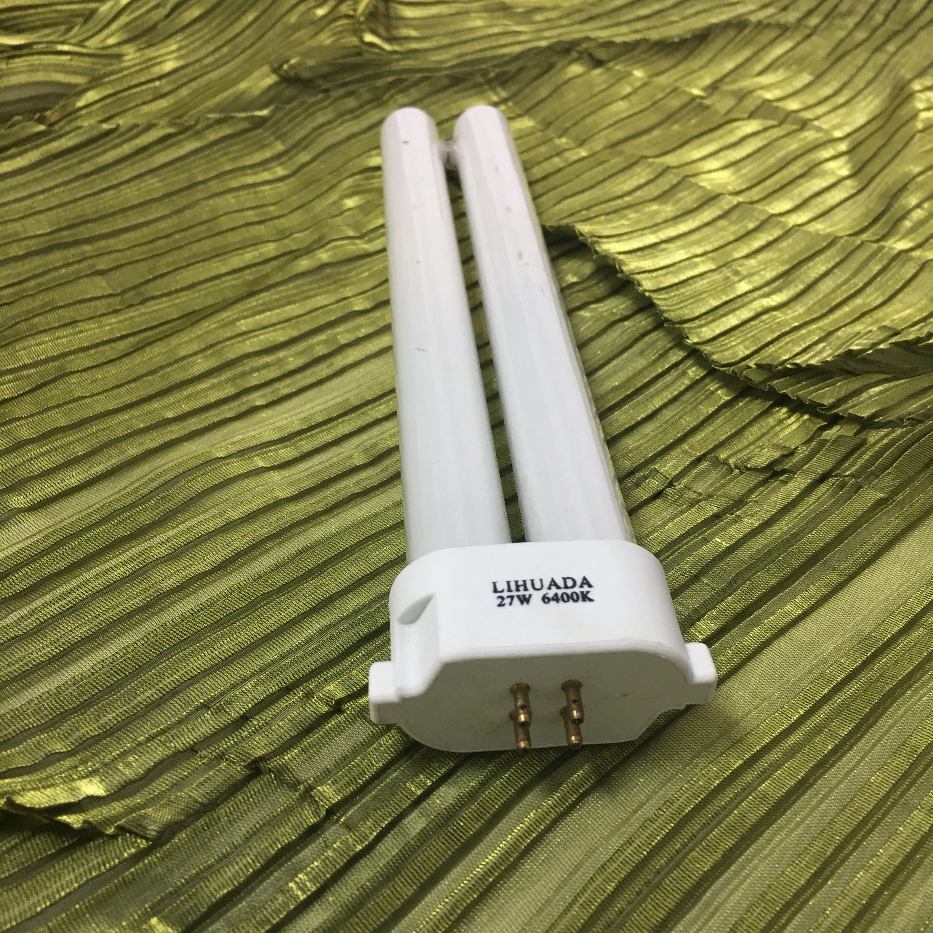 High-End Technology Manufacturing 220V Long Service Life 13W Square Four-Pin Corrosion Resistant Fluorescent Lamp