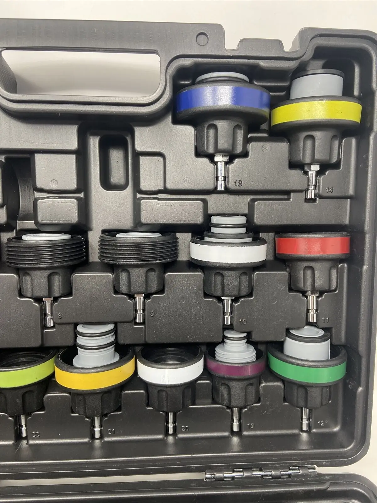 28-Piece Universal Radiator Pressure Tester Kit Automotive Cooling System Refill Kit Leak Detection Tool