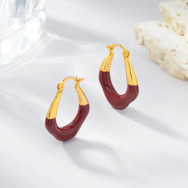 Europe American Style U-Shaped Earring New Fashion Delicate Special Design Gold Black Plated Alloy for Children Wedding Gift