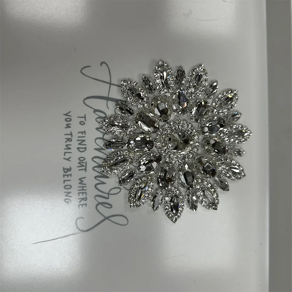 Wholesale  Round Flower Patches Crystal rhinestone applique  Embellishments for Women bridal Dress