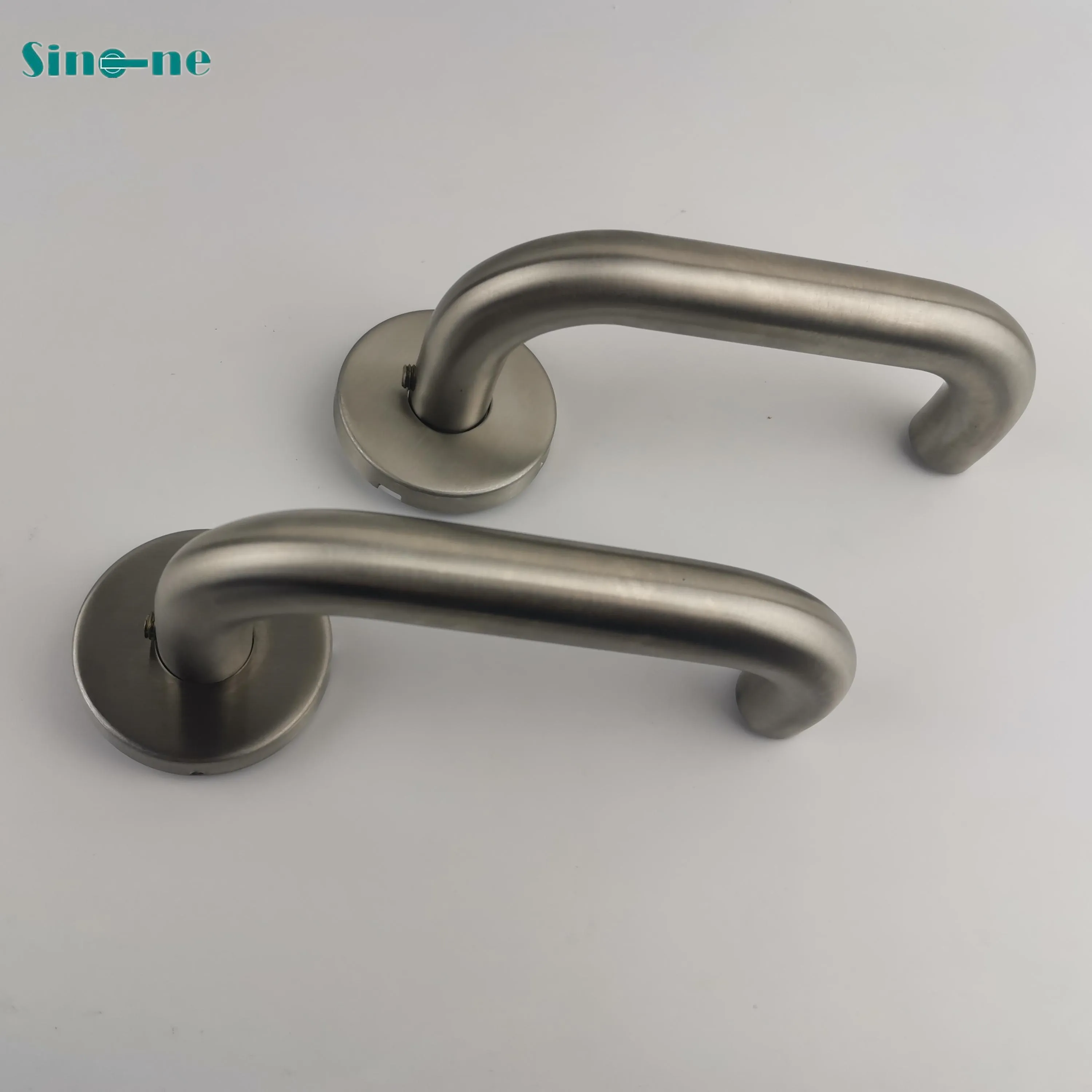 China factory Lever Handle for fire door design conforming to CE standard Handle Satin Polish finish