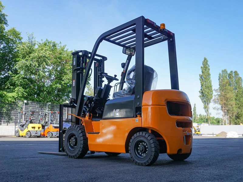 Full Terrain Off-Road Diesel Forklift 1.5 Ton Forklift  CPCD15-A