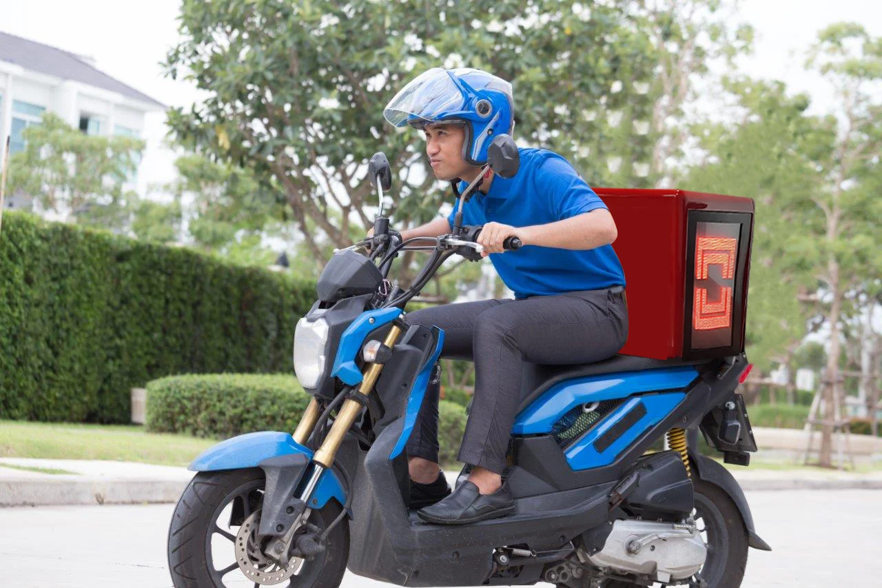 HXTECH LED Pizza Delivery Boxes 3 Sides LED Waterproof Food Delivery Box LED Light Side Open Fiberglass Motorcycle