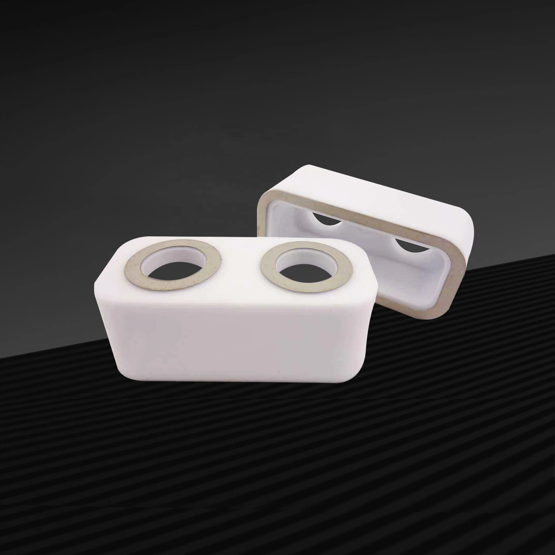 Customized Various Industrial Metalized Ceramics from Alumina with High Precision