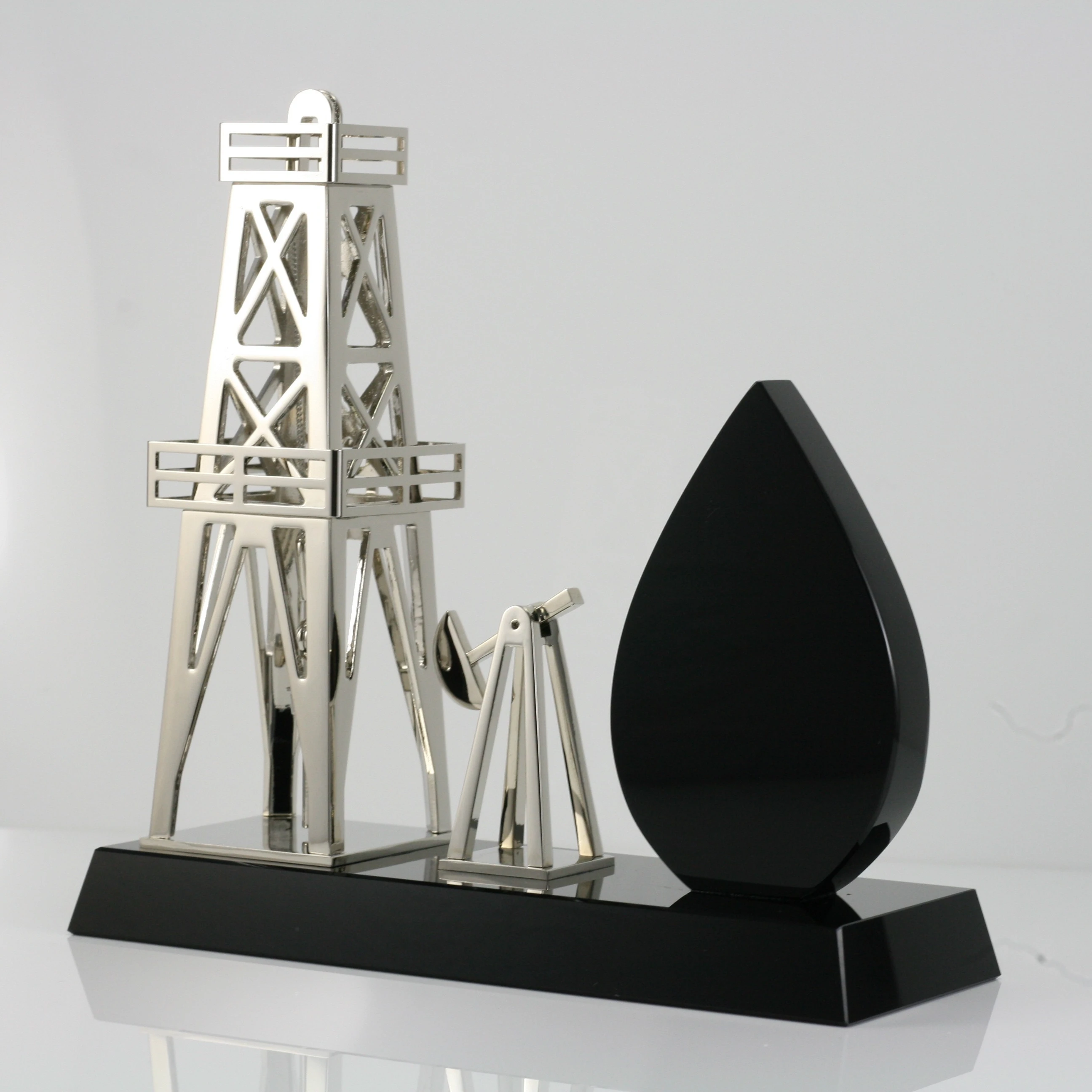 New trend golden/silver petroleum equipment gift crystal oil rig model gift with black crystal oil drop CL132