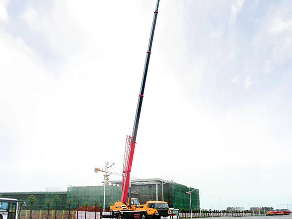 25 ton Hydraulic Truck Crane STC250H With Powerful Engine With Competitive Price with High Quality